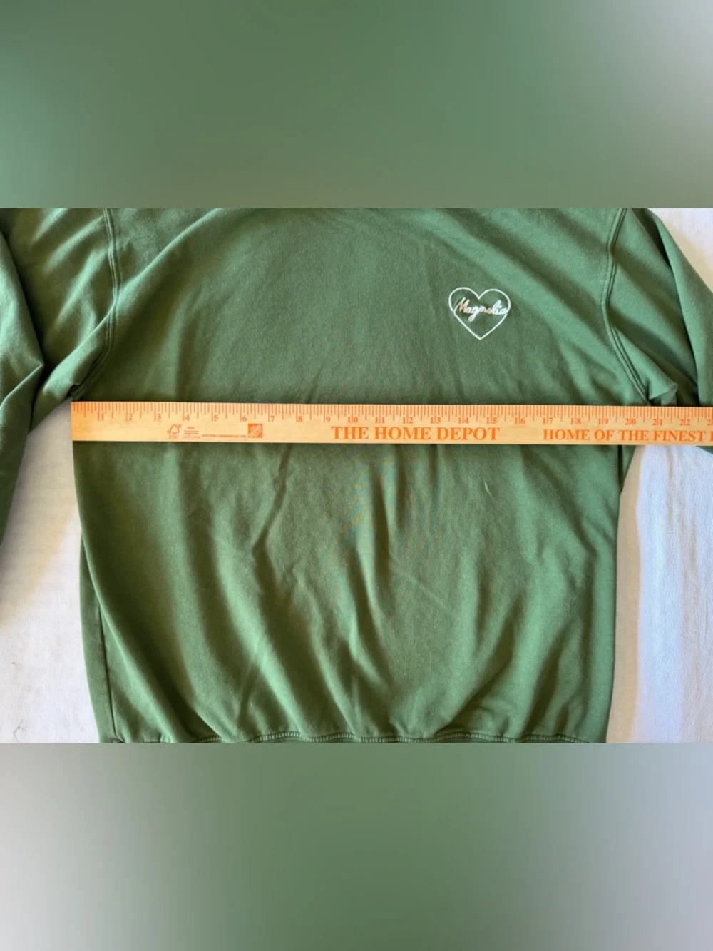 Magnolia Embroidered Heart Sweatshirt Sage Green Crewneck Womens Medium - Picture 4 of 7